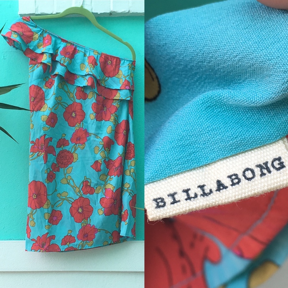 Billabong one shoulder dress w/ ruffle neck sz M